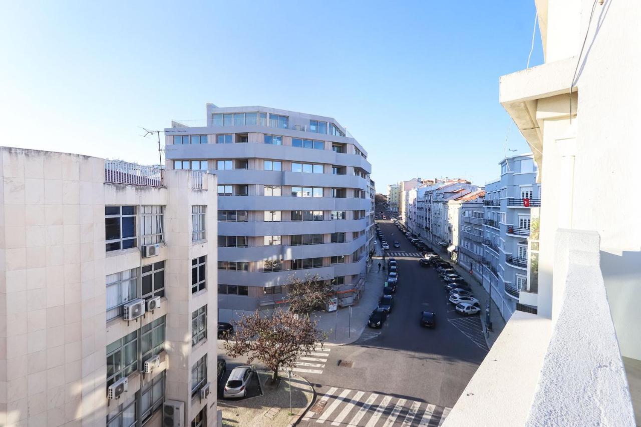 Marques De Pombal Duplex With Terrace By Homing Apartment Lisbon Exterior photo